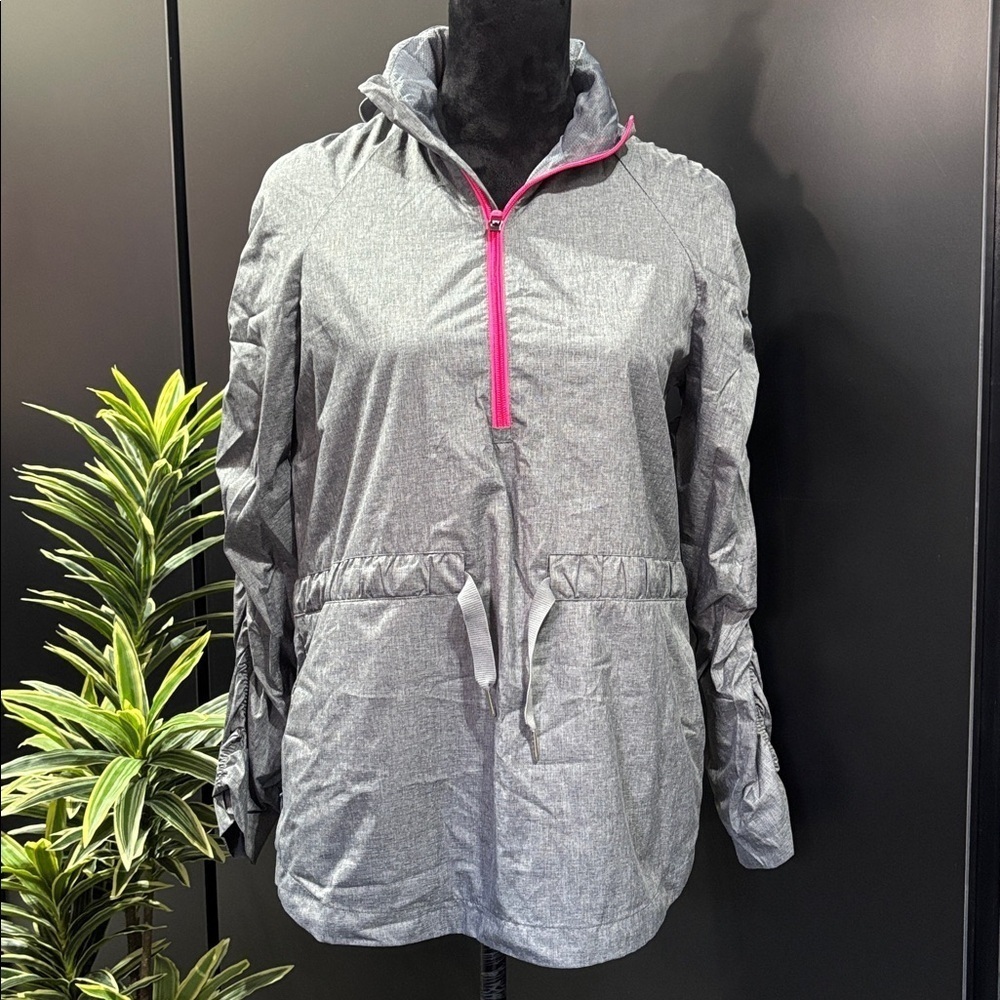 Fabletics Water Resistant Hooded Windbreaker,ruched sleeve,1/2 Zip,tie waist
